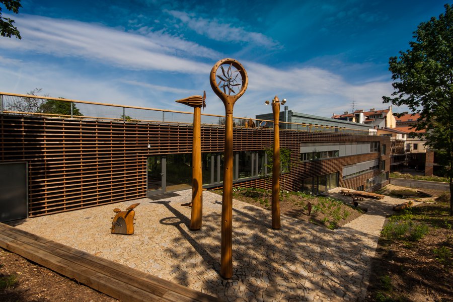 Vzdělávací a poradenské centrum Otevřená zahrada, Projektil architekti