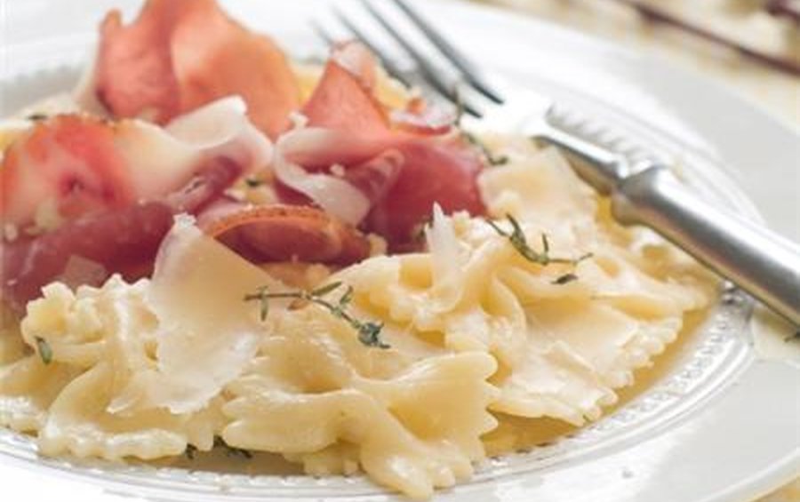 Recept na letní těstoviny: Gratinované farfalle