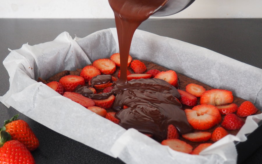 Ideální dezert na Valentýna: Pochutnejte si na brownies s jahodami