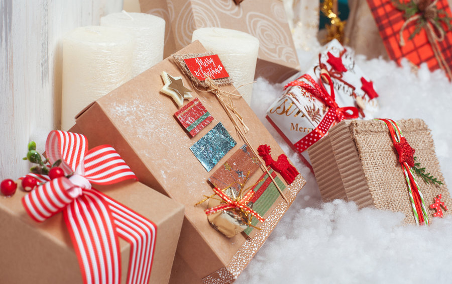 Jak originálně zabalit vánoční dárky?