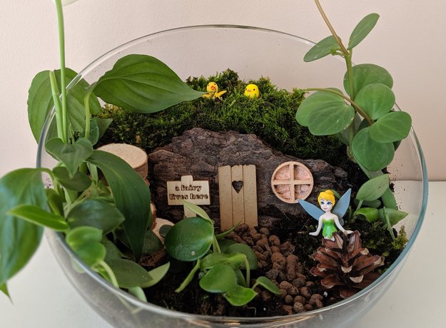 DIY: Domeček pro vílu, kterému v noci svítí okno